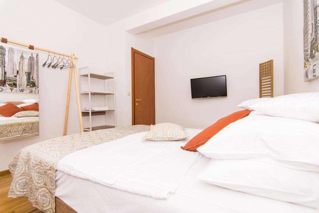 Gallery Luxury Suites & Rooms-Only Adults Split Ngoại thất bức ảnh